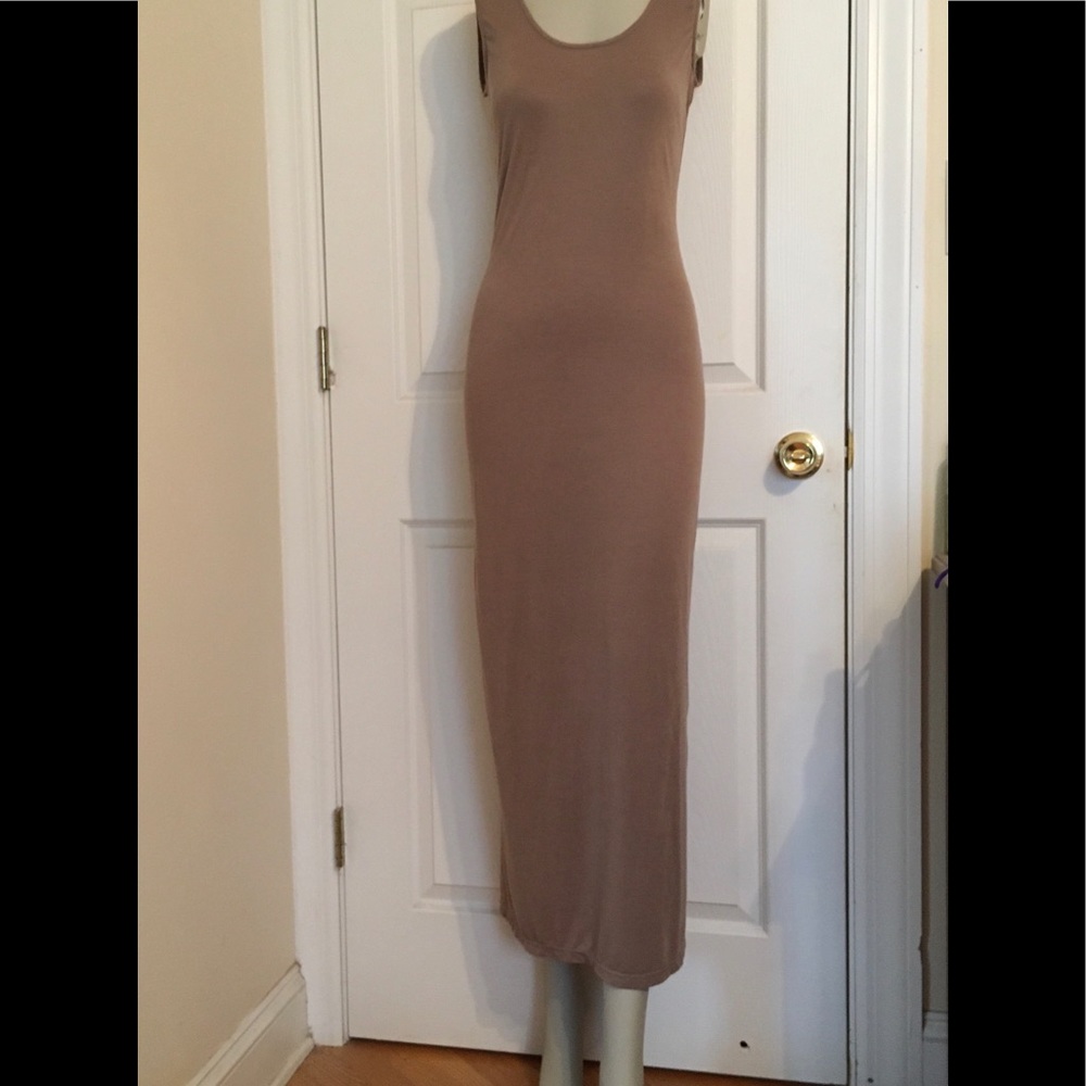 Oh My Julian brown/beige Maxi Woven back sz Large.